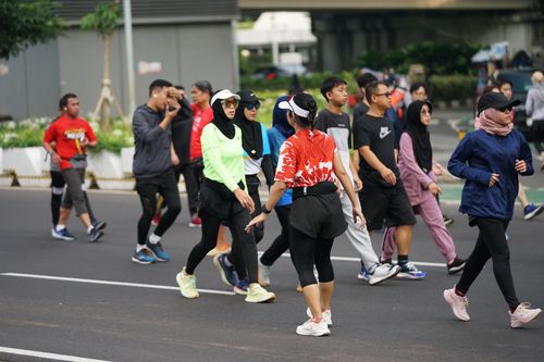 Race photo from Assurance Fun Run 2024