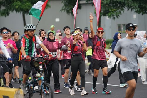 Race photo from Assurance Fun Run 2024
