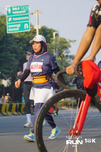 Race photo from Nu Skin Run 10K