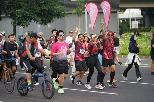 Race photo from Assurance Fun Run 2024