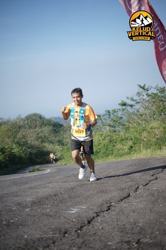 Race photo from Kelud Vertical Challenge 2024