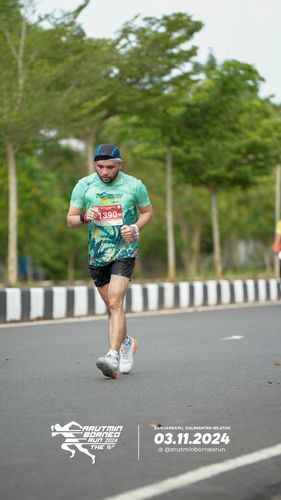 Race photo from Arutmin Borneo Run 2024