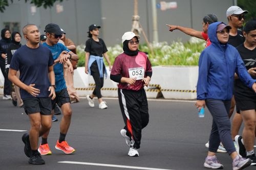 Race photo from Assurance Fun Run 2024