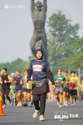 Race photo from Nu Skin Run 10K