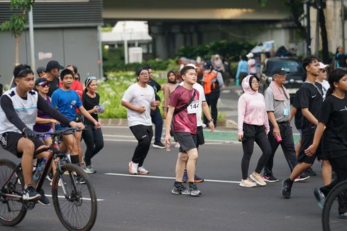 Race photo from Assurance Fun Run 2024