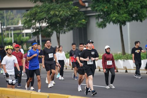 Race photo from Assurance Fun Run 2024