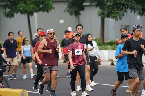 Race photo from Assurance Fun Run 2024