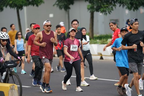 Race photo from Assurance Fun Run 2024