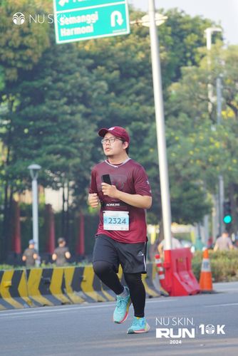 Race photo from Nu Skin Run 10K
