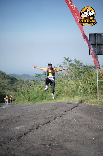 Race photo from Kelud Vertical Challenge 2024