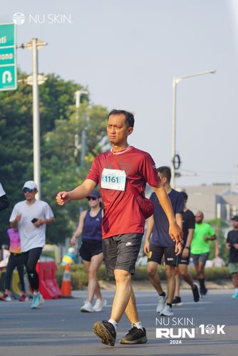 Race photo from Nu Skin Run 10K