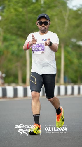 Race photo from Arutmin Borneo Run 2024