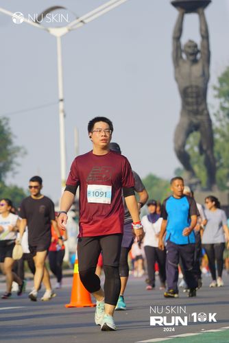 Race photo from Nu Skin Run 10K