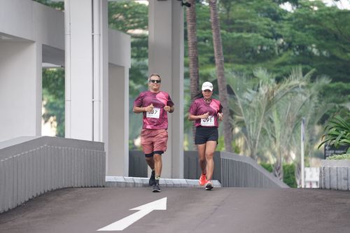 Race photo from Assurance Fun Run 2024