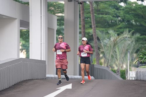 Race photo from Assurance Fun Run 2024