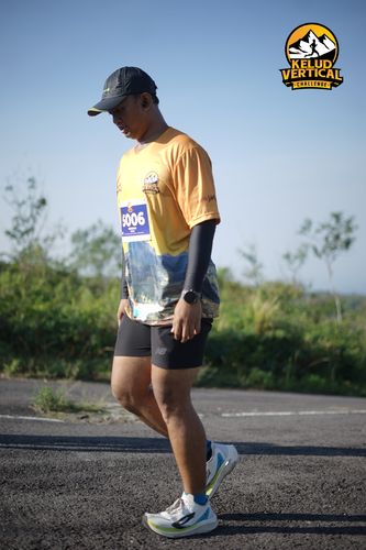 Race photo from Kelud Vertical Challenge 2024