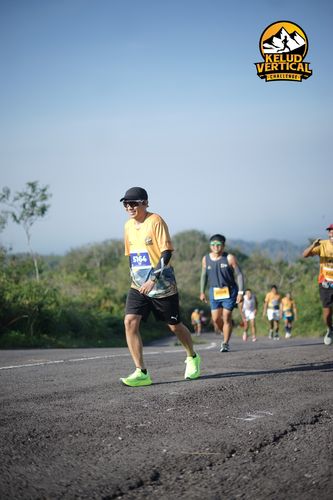 Race photo from Kelud Vertical Challenge 2024