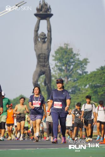 Race photo from Nu Skin Run 10K