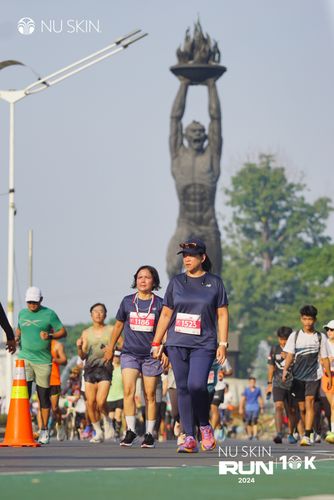 Race photo from Nu Skin Run 10K