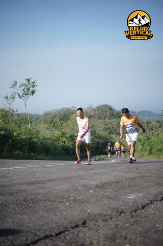 Race photo from Kelud Vertical Challenge 2024