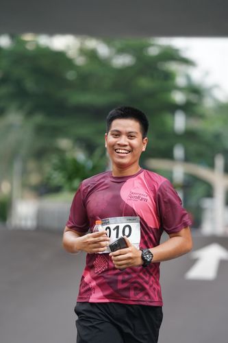 Race photo from Assurance Fun Run 2024