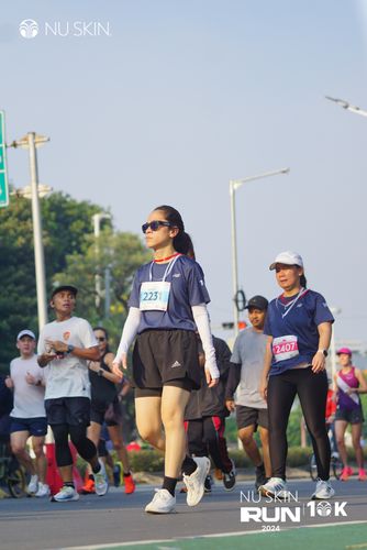 Race photo from Nu Skin Run 10K