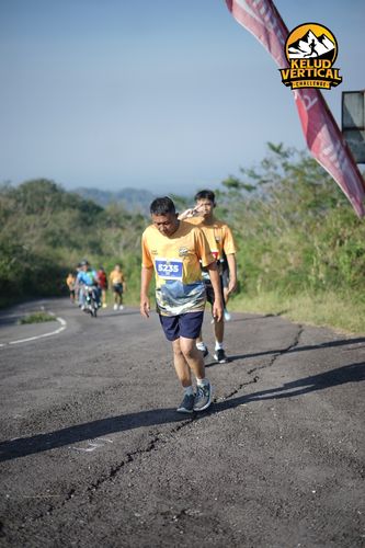 Race photo from Kelud Vertical Challenge 2024