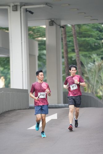Race photo from Assurance Fun Run 2024