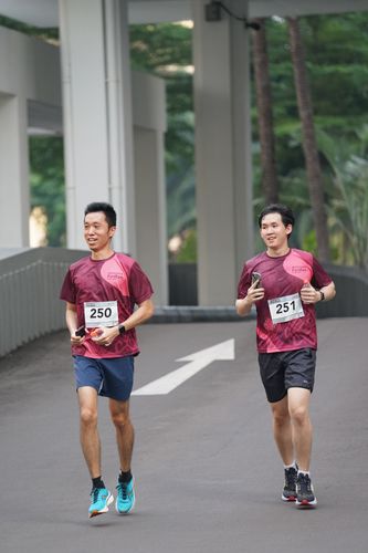 Race photo from Assurance Fun Run 2024