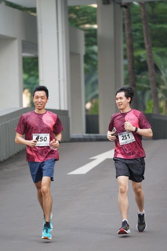 Race photo from Assurance Fun Run 2024