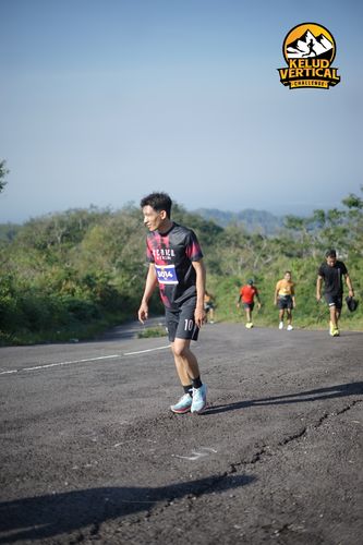 Race photo from Kelud Vertical Challenge 2024
