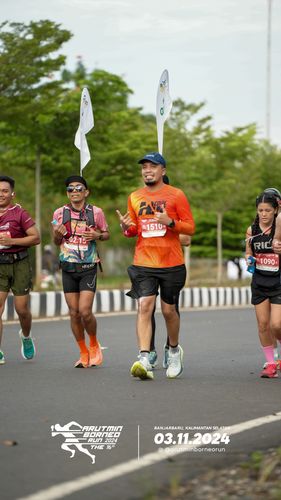 Race photo from Arutmin Borneo Run 2024