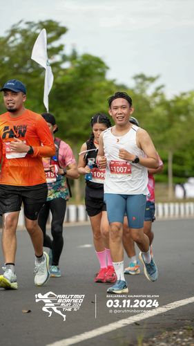 Race photo from Arutmin Borneo Run 2024