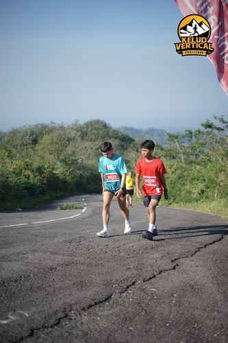 Race photo from Kelud Vertical Challenge 2024