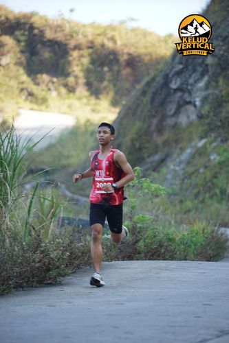 Race photo from Kelud Vertical Challenge 2024