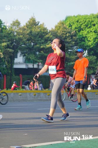 Race photo from Nu Skin Run 10K