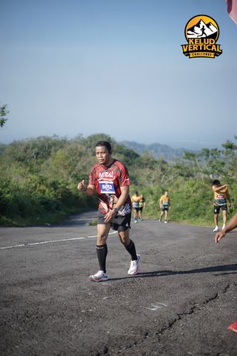 Race photo from Kelud Vertical Challenge 2024