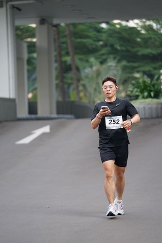 Race photo from Assurance Fun Run 2024