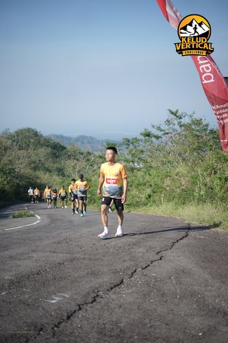 Race photo from Kelud Vertical Challenge 2024