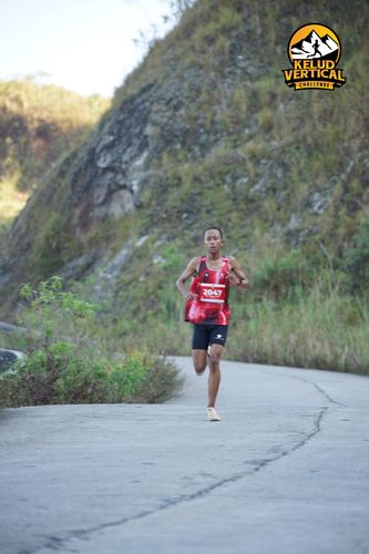 Race photo from Kelud Vertical Challenge 2024