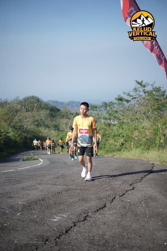 Race photo from Kelud Vertical Challenge 2024