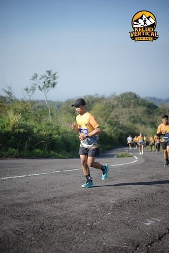 Race photo from Kelud Vertical Challenge 2024