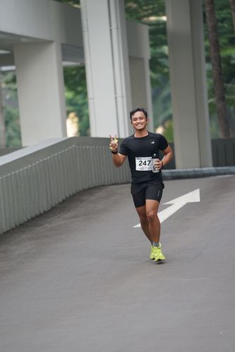 Race photo from Assurance Fun Run 2024