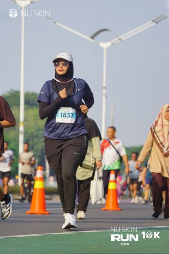 Race photo from Nu Skin Run 10K