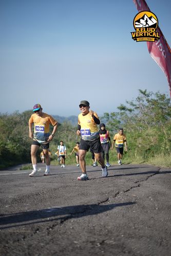 Race photo from Kelud Vertical Challenge 2024