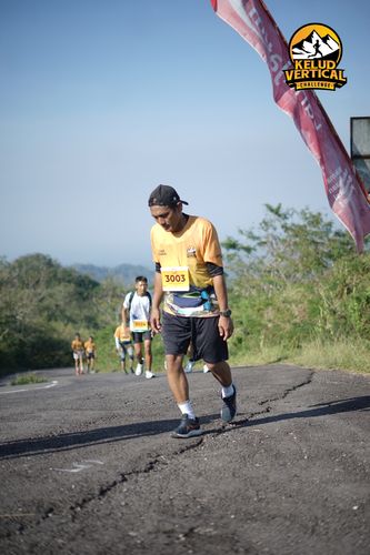 Race photo from Kelud Vertical Challenge 2024