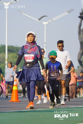 Race photo from Nu Skin Run 10K