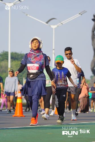 Race photo from Nu Skin Run 10K