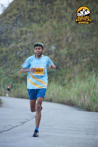 Race photo from Kelud Vertical Challenge 2024
