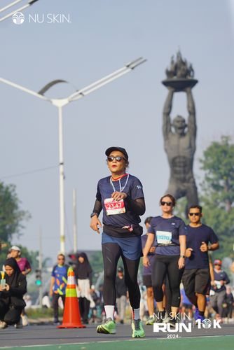 Race photo from Nu Skin Run 10K
